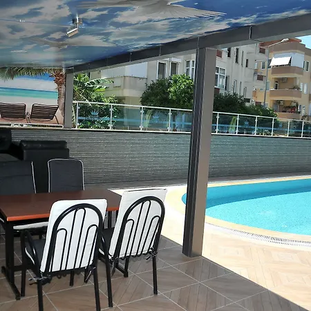 Cleopatra King Aparthotel 4*